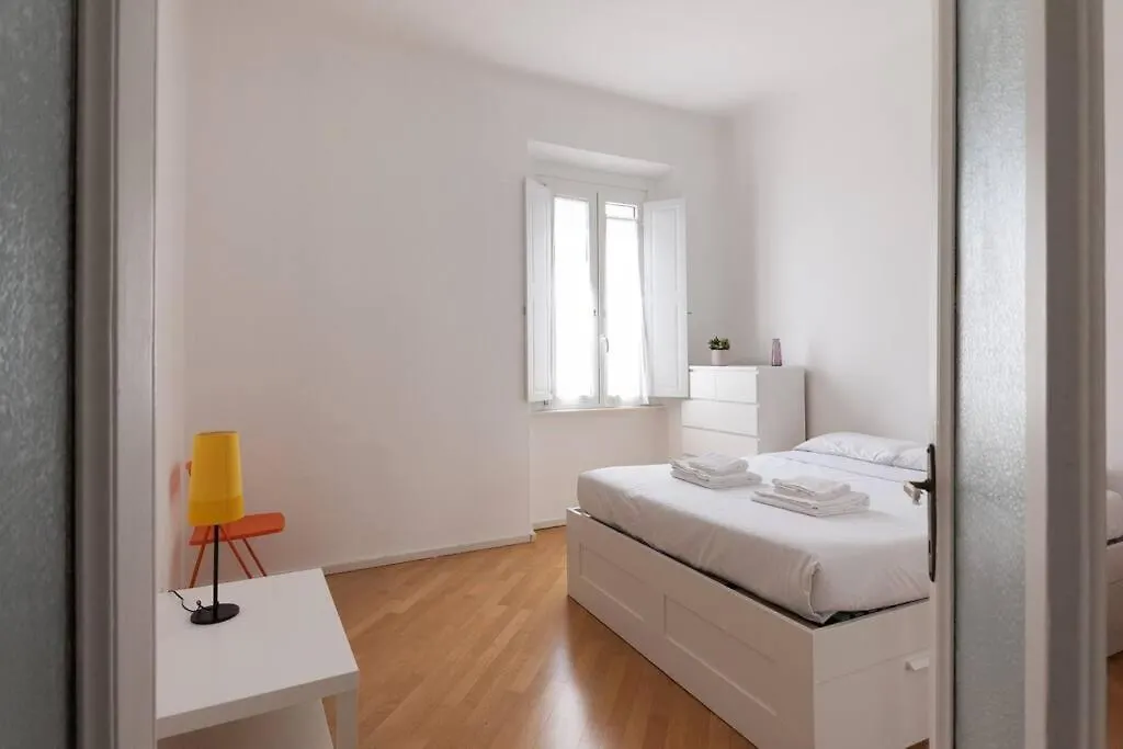 Youhosty - Correggio 55 B Apartment Milan