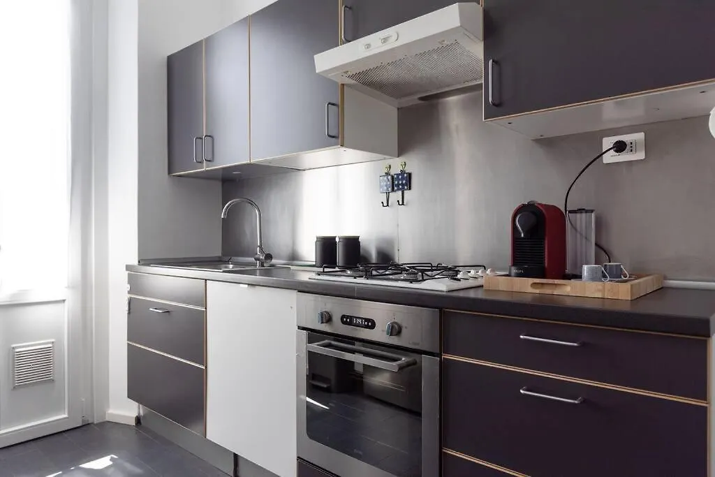 Youhosty - Correggio 55 B Apartment Milan